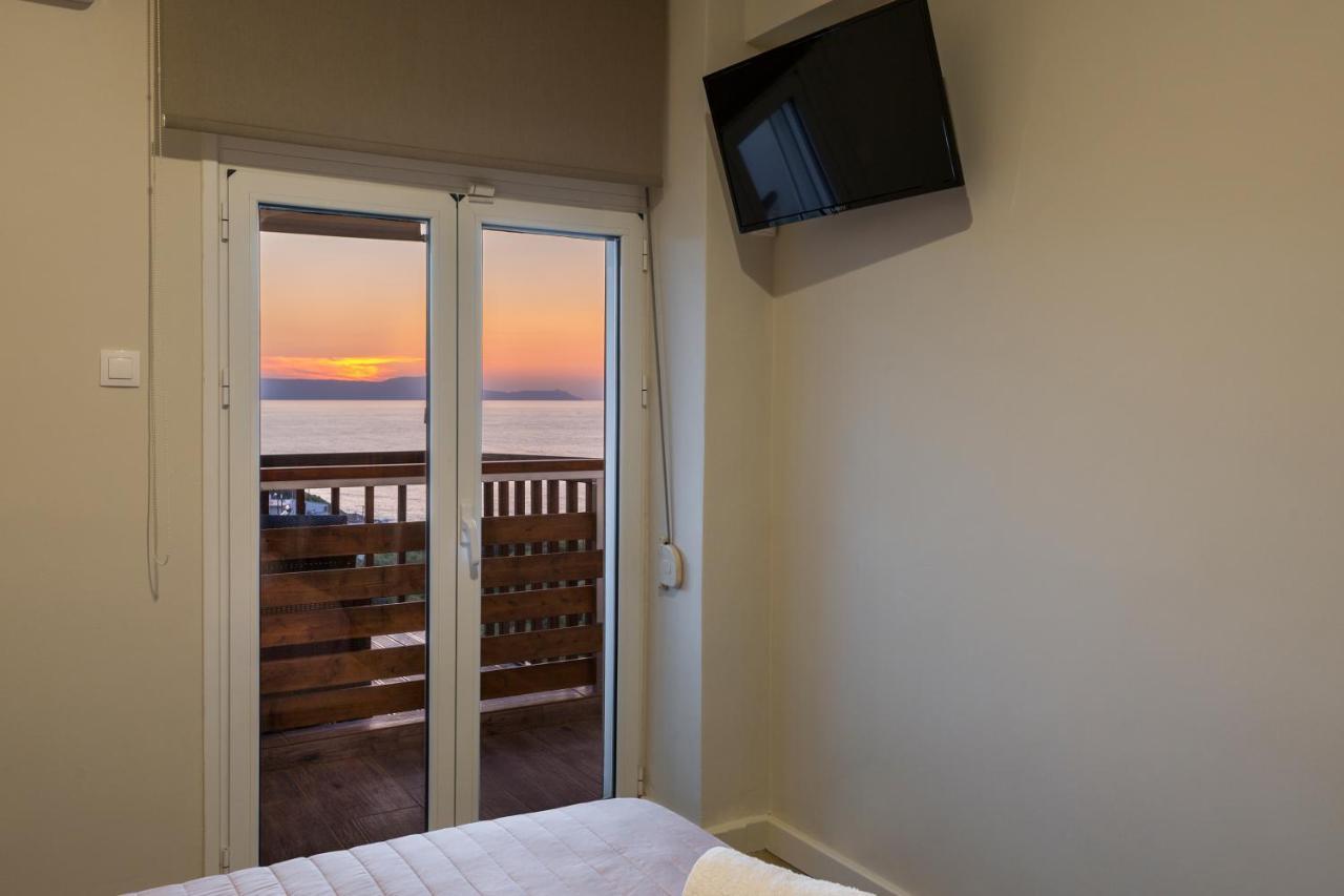 Dreamy View Inn Chrissi Akti Chania Exterior foto